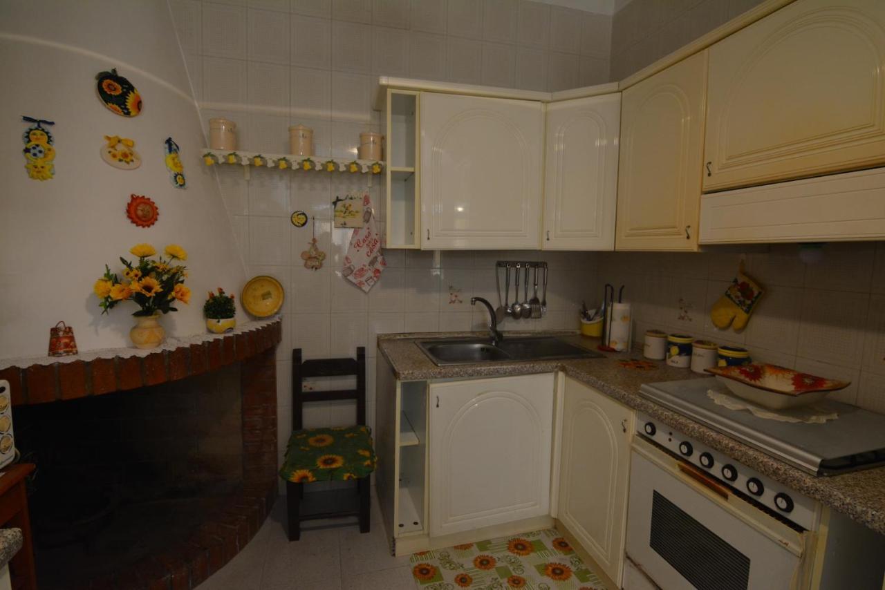 Casa Vacanze I Girasoli อีเกลเซียส ภายนอก รูปภาพ