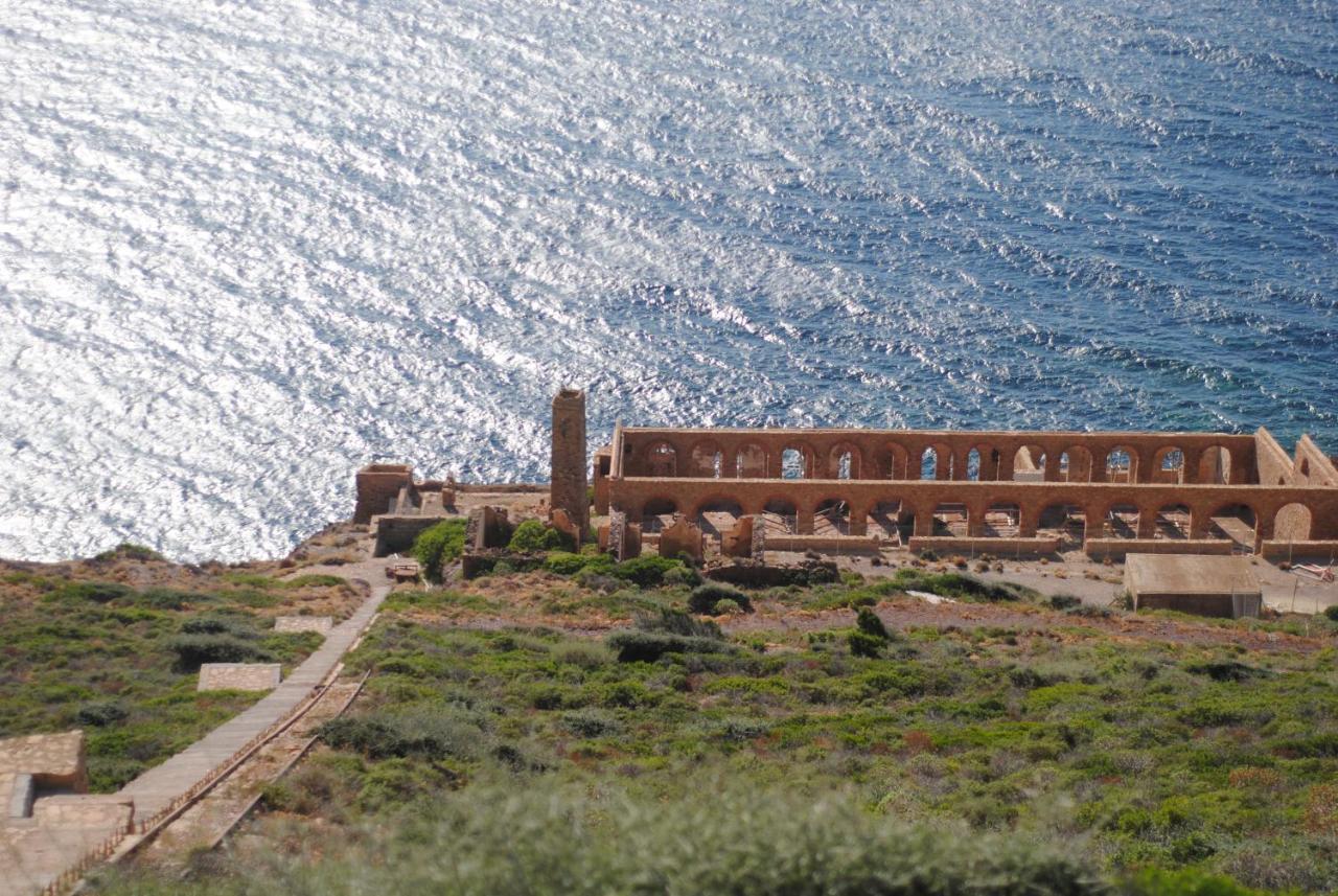 Casa Vacanze I Girasoli อีเกลเซียส ภายนอก รูปภาพ
