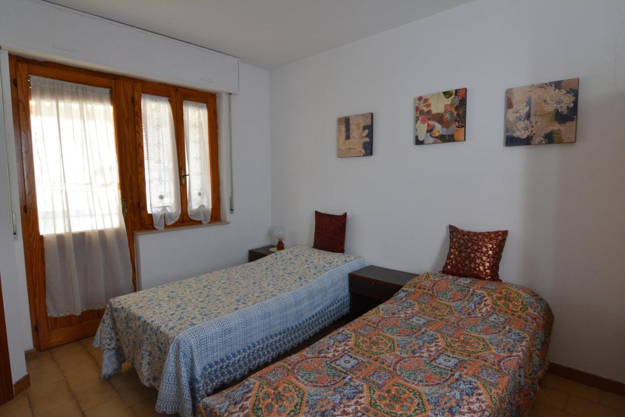 Casa Vacanze I Girasoli อีเกลเซียส ภายนอก รูปภาพ