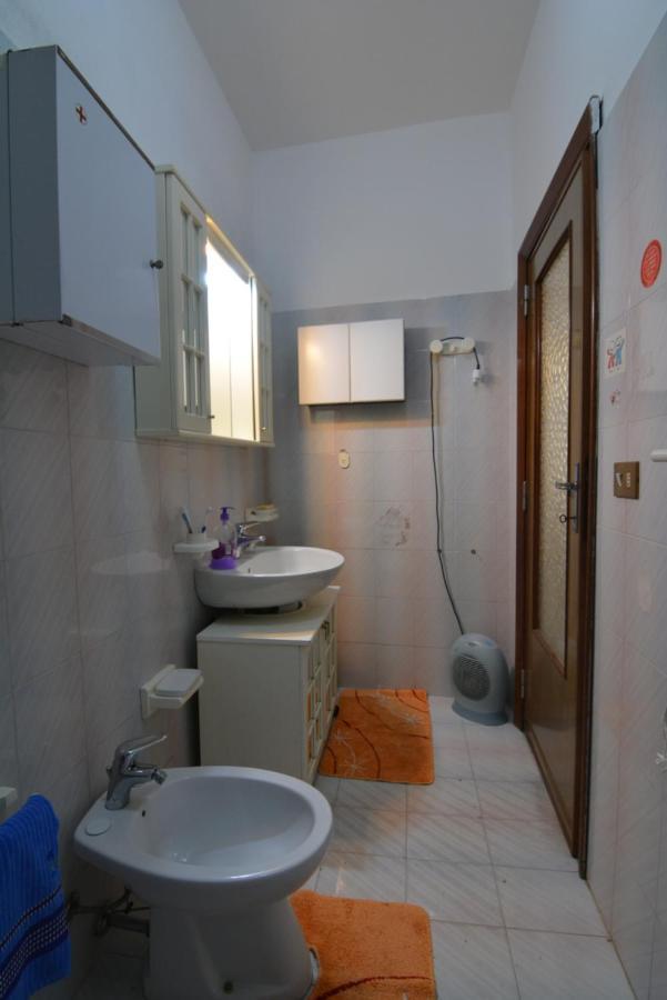 Casa Vacanze I Girasoli อีเกลเซียส ภายนอก รูปภาพ